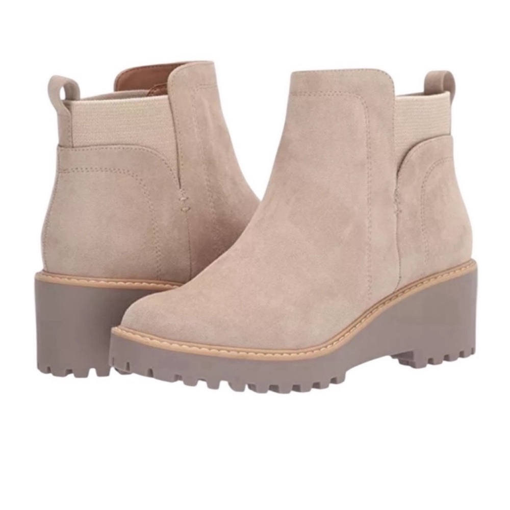 DOLCE VITA Women's Tan Beige Lug Sole Rielle Suede Chelsea Ankle Boots Sz 10